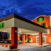 Отель La Quinta Inn & Suites by Wyndham Mt. Laurel - Philadelphia, фото 1