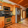 Отель Castle Glen Chalet-1845 by Big Bear Vacations, фото 12