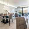 Отель Inf3.3k- Stunning City Apartment Close To Beaches, фото 4