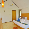 Отель Golden Bay Cottage, фото 6