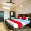 Отель OYO Flagship 62747 Hotel Sarika, фото 2
