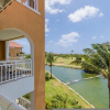 Отель Private Jacuzzi Resort Amenities Close 2 Beach, фото 26