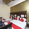 Отель OYO 13005 The Park Roots, фото 14