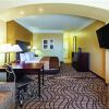 Отель La Quinta Inn & Suites Angleton, фото 10