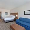 Отель Holiday Inn Express And Suites Moses Lake, an IHG Hotel, фото 4