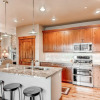 Отель Sleek 3br, 3ba W/hot Tub, 3 Patios, Mountain Views 3 Bedroom Condo, фото 12