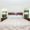 Отель Ocean Palms, Sleeps 8, 4 Bedroom, Walk to the Beach by Vtrips, фото 23