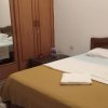 Отель Shalom Guest House....Spacious room for 3 guests, фото 7