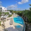 Отель 2Story Penthouse with Hot Tub Panoramic Jungle Views Charming Balcony in Bahia Principe, фото 16