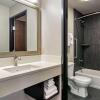 Отель Comfort Inn & Suites Tualatin - Lake Oswego South, фото 9