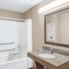 Отель Wingate by Wyndham Atlanta Airport Fairburn в Фэрберне