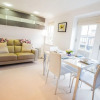 Отель Light & Airy 1bed Barons Court Flat Lift & Balcony, фото 13