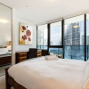 Отель TIARA, 1BDR Southbank Apartment, фото 7