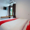 Отель OYO 3707 Halona Guesthouse, фото 10