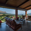 Отель SaffronStays Althea, Lonavala, фото 22