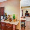 Отель Quality Inn & Suites, фото 12