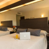 Отель Mendoza Microtel Inn and Suites, фото 3