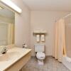 Отель Americas Best Value Inn Tahquamenon Country, фото 9