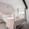 Отель Milan Cottage - 2 Bedroom Cottage - Port Eynon, фото 4