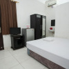 Отель Reddoorz near Kejaksaan Negeri Surabaya, фото 5