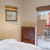Отель Art Haven - Stylish Southwestern Comfort, Walk to The Plaza, фото 11