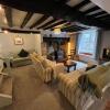 Отель Traditional Cottage- Beams, Log Burner & Sea Views, фото 14
