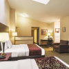 Отель La Quinta Inn & Suites by Wyndham Woodburn, фото 3