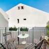 Отель Neve Tzedek European Style w/ Balcony by Sea N' Rent, фото 14