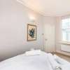 Отель Charming, Recently Renovated 2-bed in Fulham, фото 6