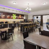 Отель La Quinta Inn & Suites By Wyndham Deer Park, фото 9