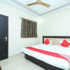 Отель OYO 12407 Hotel Shri Radha ISBT, фото 17