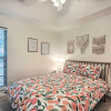 Отель Fayetteville Retreat w/ Hot Tub & Fenced Yard, фото 6