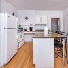Отель Cozy Warm - 2BR Apt With King Bed - Steps From Byward Market, фото 5