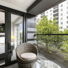 Отель Chic 2BR Pool & Gym - Steps to Ponsonby, фото 16