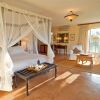 Отель Sanctuary Chichele Presidential Lodge в Национальном парке South Luangwa