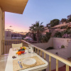 Отель Pool and Sea, charming Merill Apart 5, фото 8