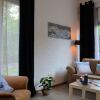 Отель Simple And Laid Back Bungalow On The Edge Of Cozy And Child Friendly Park, фото 2