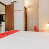 Отель RedDoorz Syariah Plus @ Jatibening, фото 11