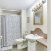 Отель Cozy Frankfort Apartment Near Beaches & Downtown!, фото 11