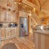 Отель Lone Wolf Lodge - Three Bedroom Cabin, фото 9