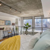 Отель QuickStay - Sunlit Luxury Loft on King West, фото 3