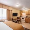 Отель Quality Inn And Suites Vancouver, фото 15