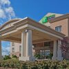Отель Holiday Inn Express and Suites Guelph в Гвельфе