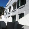 Отель Secret Garden Apartments в Свети-Стефане