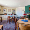 Отель Rodeway Inn & Suites, фото 15