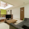 Отель RedDoorz Syariah near Prasetya Mulya Cilandak Campus, фото 2