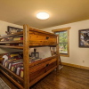 Отель Hilltop Haven - Four Bedroom Chalet, фото 10