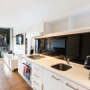 Отель CLEO, 1BDR St.Kilda Apartment, фото 3