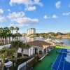 Отель Cute 2 Bedroom Overlooking Harbor and Tennis Courts Condo by Redawning в Дестине