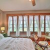 Отель Classy Colonial House w/ Furnished Sunroom!, фото 19